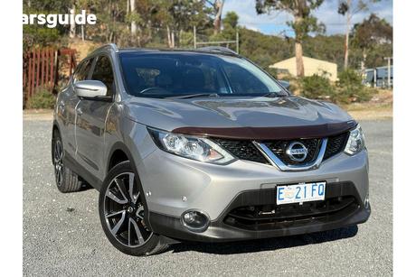 Silver 2015 Nissan Qashqai Wagon Ti (4X2)
