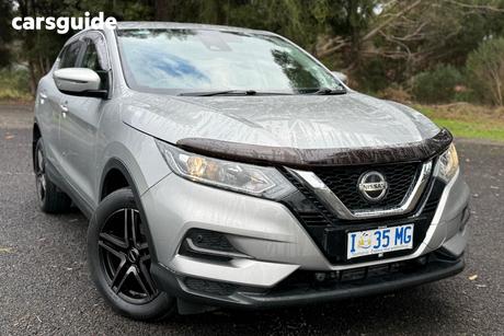 Silver 2019 Nissan Qashqai Wagon St
