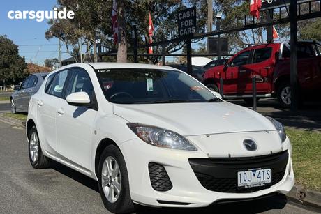 White 2013 Mazda 3 Hatchback Neo