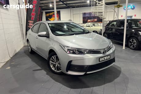 Silver 2019 Toyota Corolla Sedan Ascent