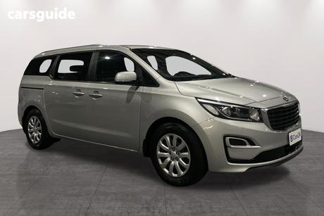 Silver 2025 Kia Carnival Wagon S