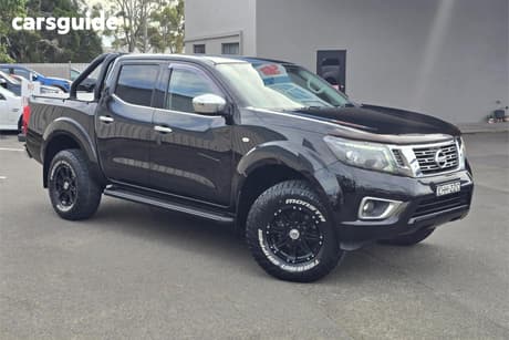 Black 2019 Nissan Navara Dual Cab Pick-up St (4X4)