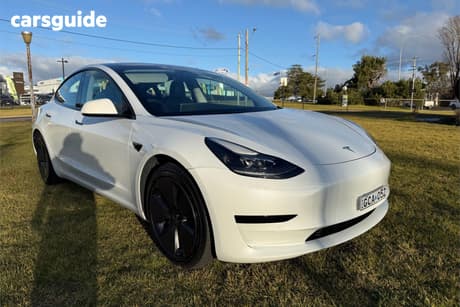 White 2022 Tesla Model 3 Sedan Rear-Wheel Drive