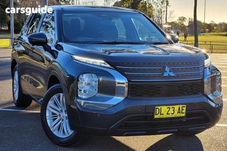 Grey 2024 Mitsubishi Outlander Wagon Es 7 Seat (2Wd)
