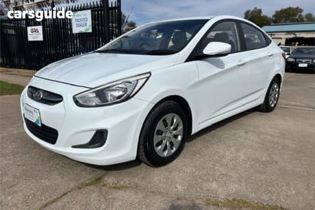 White 2016 Hyundai Accent Sedan Active