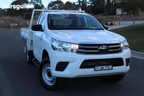 White 2023 Toyota Hilux Cab Chassis Sr (4X4)