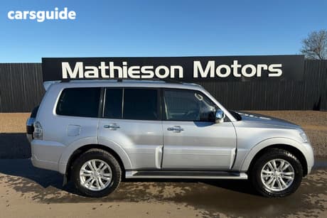 Silver 2017 Mitsubishi Pajero Wagon Gls Lwb (4X4)