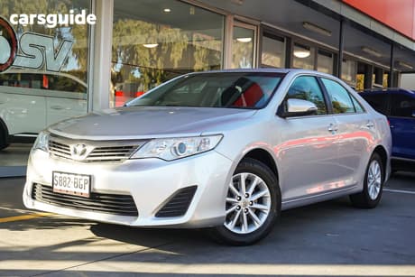 Silver 2015 Toyota Camry Sedan Altise