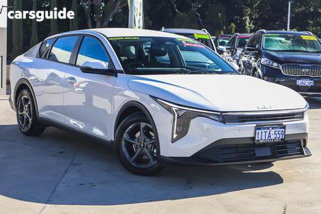 White 2025 Kia K4 Sedan S