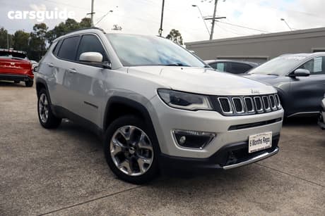 Silver 2020 Jeep Compass Wagon Limited (Awd)