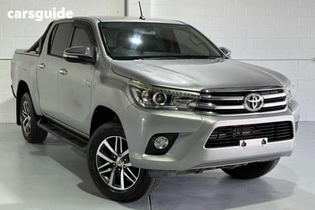 Silver 2016 Toyota Hilux Dual Cab Utility Sr5 (4X4)