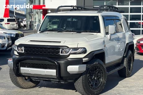 White 2016 Toyota FJ Cruiser Wagon
