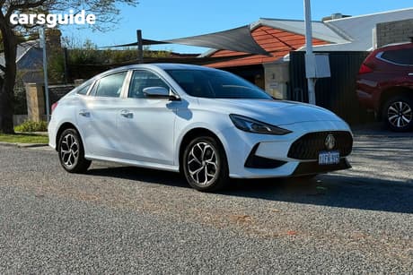 White 2024 MG MG5 Sedan Vibe