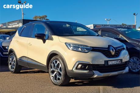 Black 2019 Renault Captur Wagon Intens