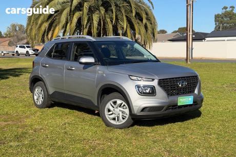 Silver 2025 Hyundai Venue Wagon