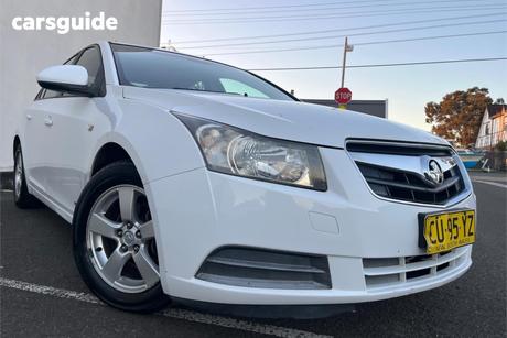 White 2011 Holden Cruze Sedan Cd