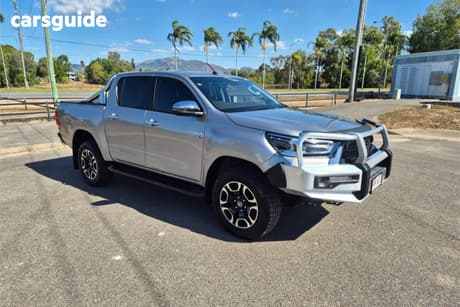 Silver 2020 Toyota Hilux Double Cab Pick Up Sr5 (4X4)