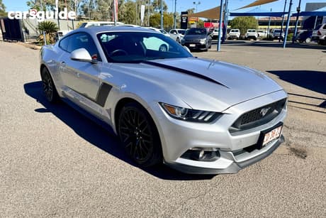 Silver 2017 Ford Mustang Coupe Fastback Gt 5.0 V8