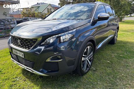 Blue 2019 Peugeot 5008 Wagon Gt