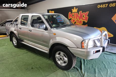Silver 2006 Nissan Navara Pickup St-R (4X4)