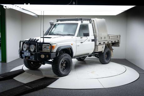 White 2009 Toyota Landcruiser Cab Chassis Workmate (4X4)