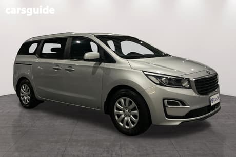 Silver 2025 Kia Carnival Wagon S