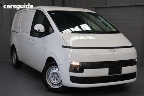 White 2026 Hyundai Staria Wagon