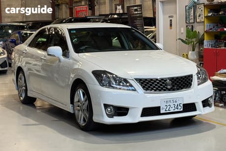 White 2012 Toyota Crown Sedan