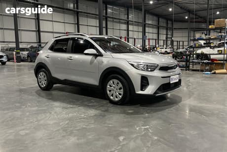 Silver 2022 Kia Stonic Wagon S