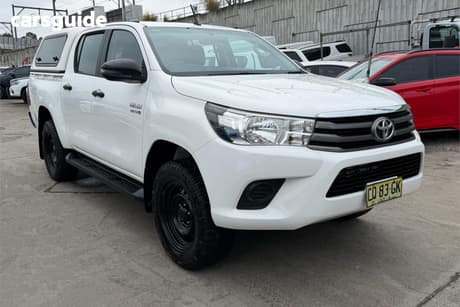 White 2018 Toyota Hilux Dual Cab Utility Sr (4X4)