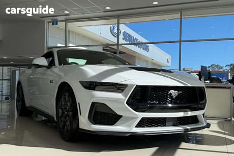White 2025 Ford Mustang Fastback Gt 5.0 V8
