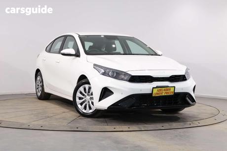 White 2024 Kia Cerato Hatchback S