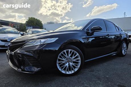 Black 2019 Toyota Camry Sedan Sl