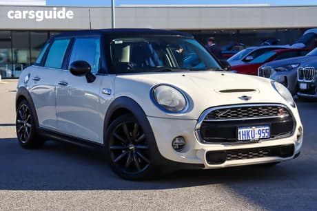 White 2015 Mini Cooper Hatchback S 5D Hatch