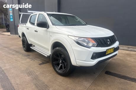 White 2017 Mitsubishi Triton Dual Cab Utility Glx Plus (4X4)