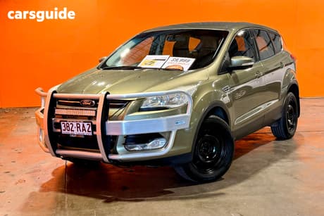 Green 2013 Ford Kuga Wagon Trend