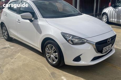 White 2015 Mazda 2 Hatchback Neo