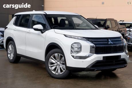 White 2026 Mitsubishi Outlander Wagon Es 5 Seat (Awd)