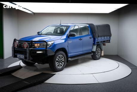 Blue 2018 Toyota Hilux Dual Cab Chassis Sr (4X4)