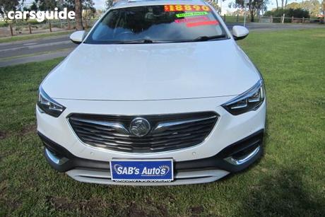 White 2018 Holden Calais Sportswagon V Tourer