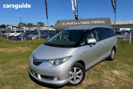 Silver 2009 Toyota Estima Wagon Aeras G