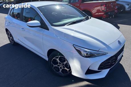 White 2025 MG MG3 Hatchback Excite