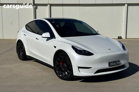 White 2023 Tesla Model Y Wagon Performance