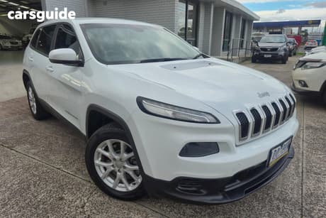 White 2014 Jeep Cherokee Wagon Sport (4X2)