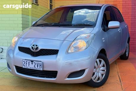 Silver 2009 Toyota Yaris Hatchback Yr
