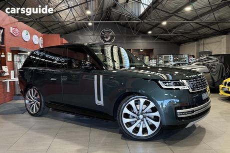 Green 2024 Land Rover Range Rover Wagon P530 Autobiography Swb (390Kw)