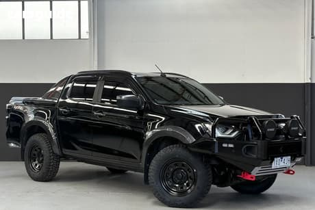 Black 2020 Isuzu D-MAX Crew Cab Utility X-Terrain (4X4)