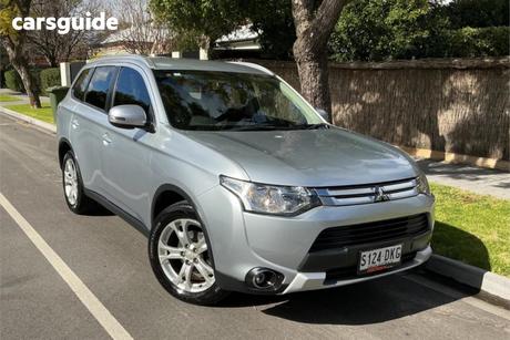 Silver 2014 Mitsubishi Outlander Wagon Ls (4X2)