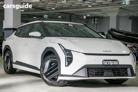 White 2025 Kia Ev4 Sedan Air Fwd Sr