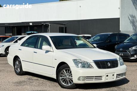 White 2005 Toyota Crown Sedan ROYAL SALOON